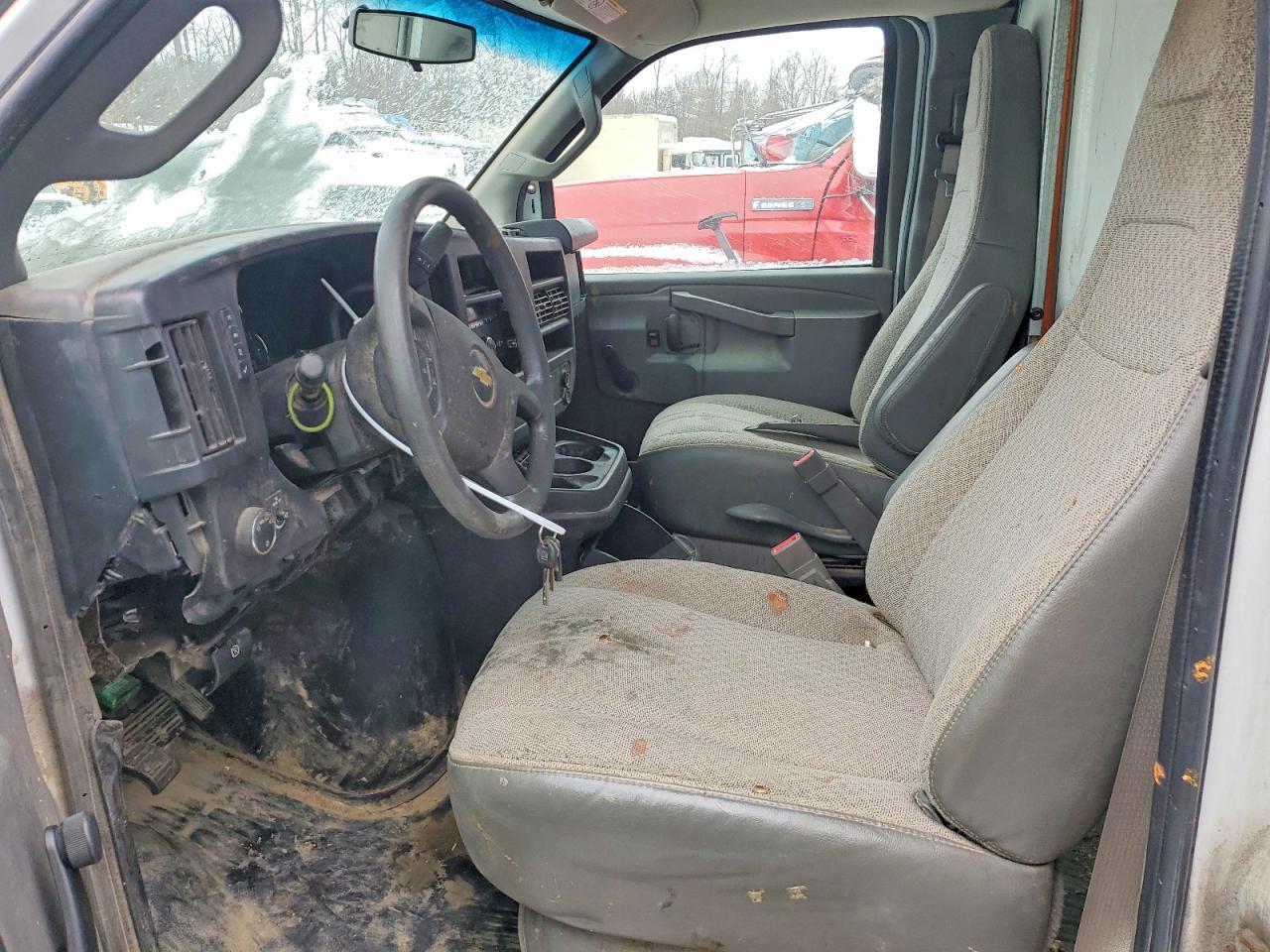 2019 Chev Rolet Express BOX Truck