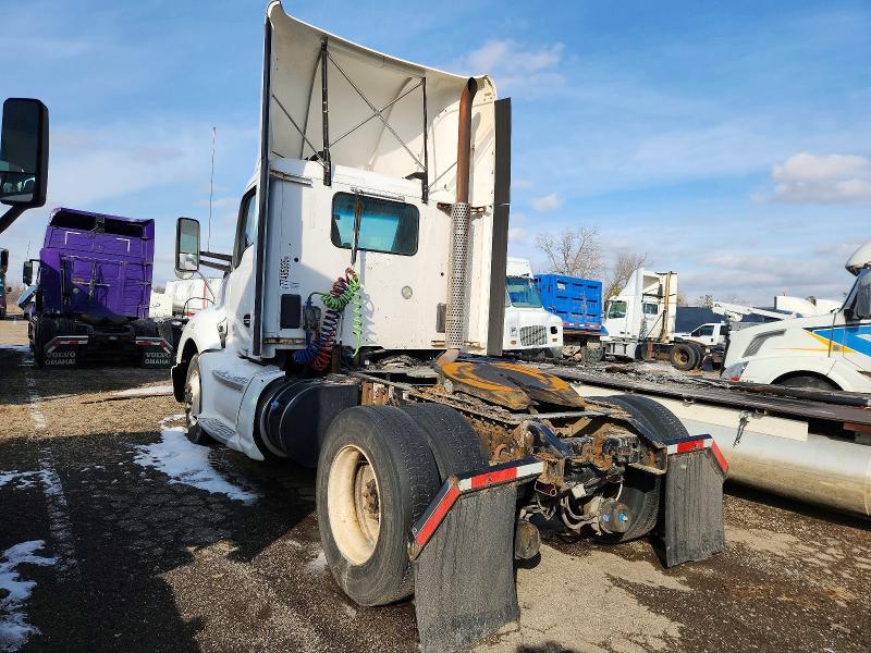 2014 Kenworth T680 Semi Truck