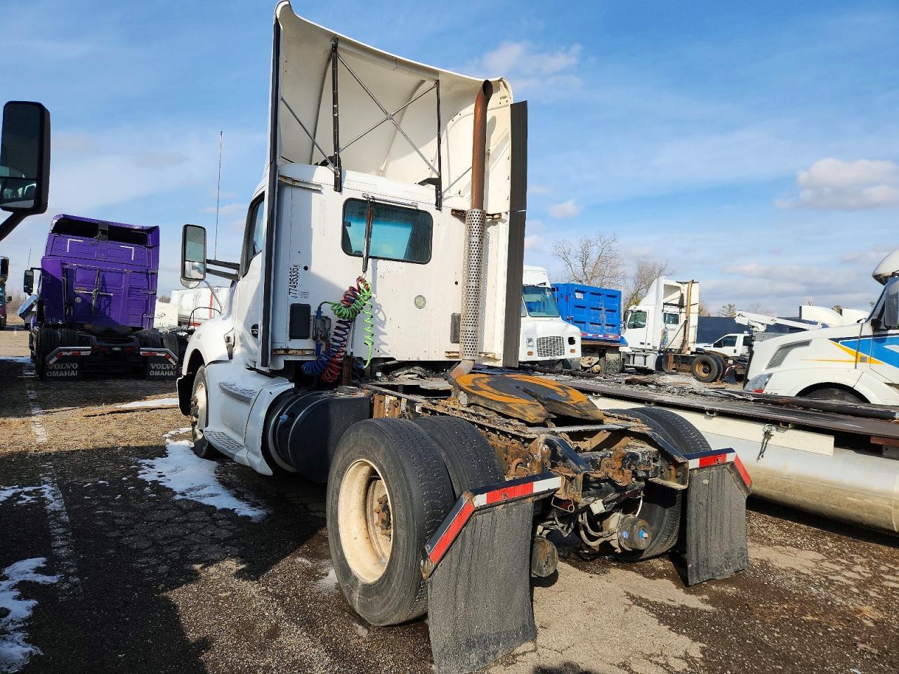 2014 Kenworth T680 Semi Truck