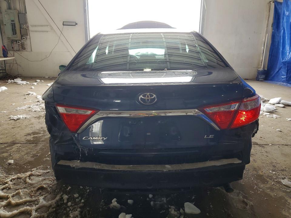 2015 Toyota Camry le