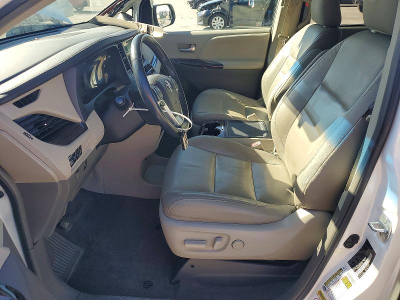 2016 Toyota Sienna