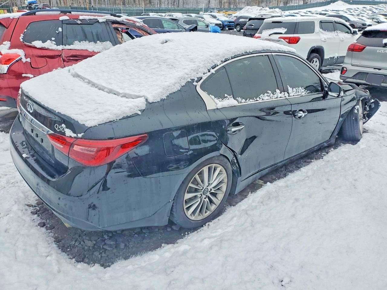 2022 Infiniti Q50 Luxe
