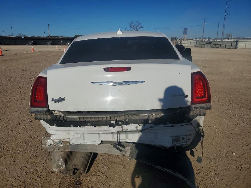 2020 Chrysler 300 s