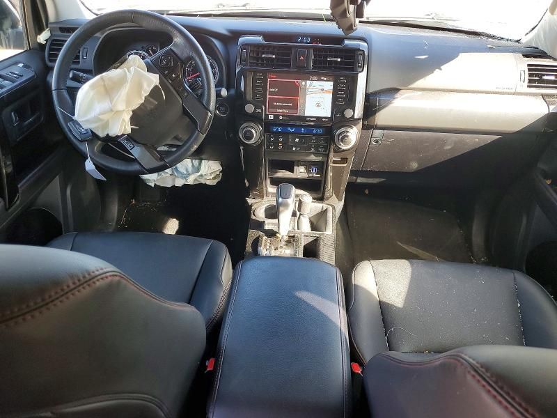 2023 Toyota 4runner se