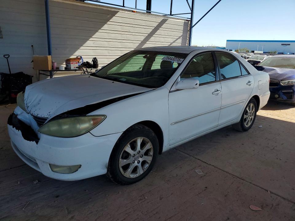 2005 Toyota Camry le