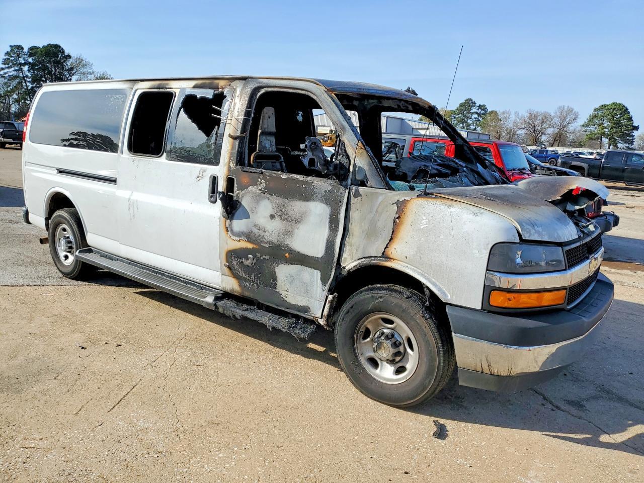 2019 Chevrolet Express G3500 LT