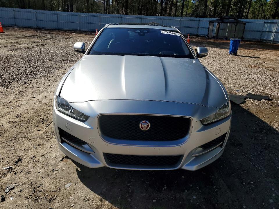 2017 Jaguar Xe R-sport