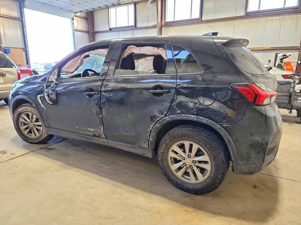 2021 Mitsubishi Rvr se