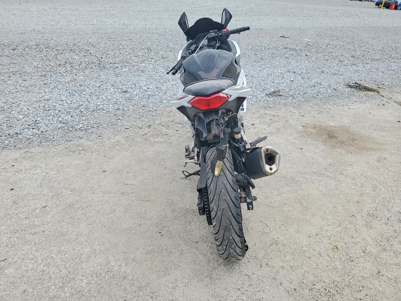 2014 Kawasaki EX300 B