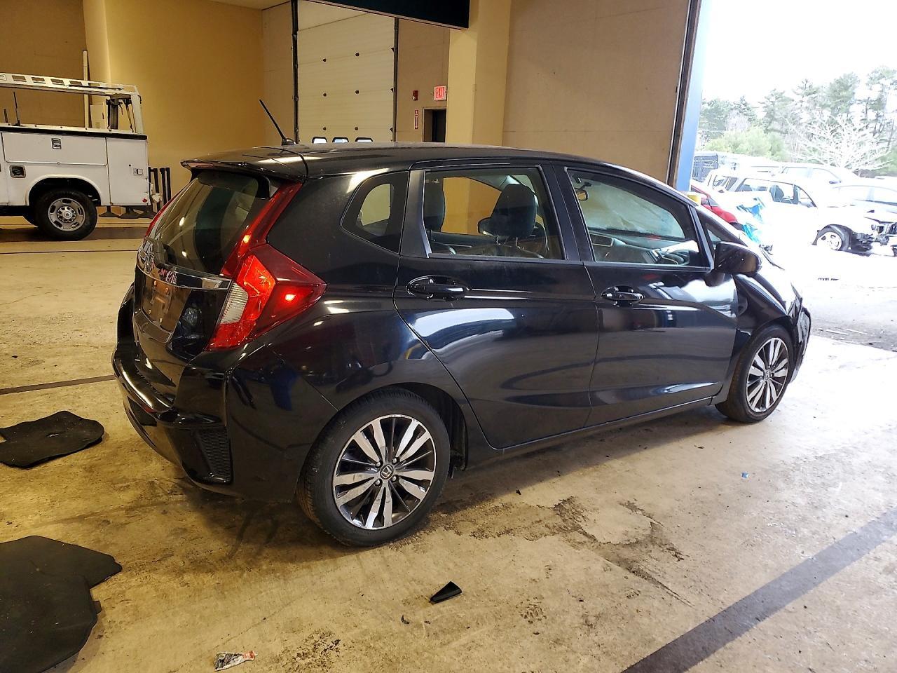 2016 Honda Fit ex