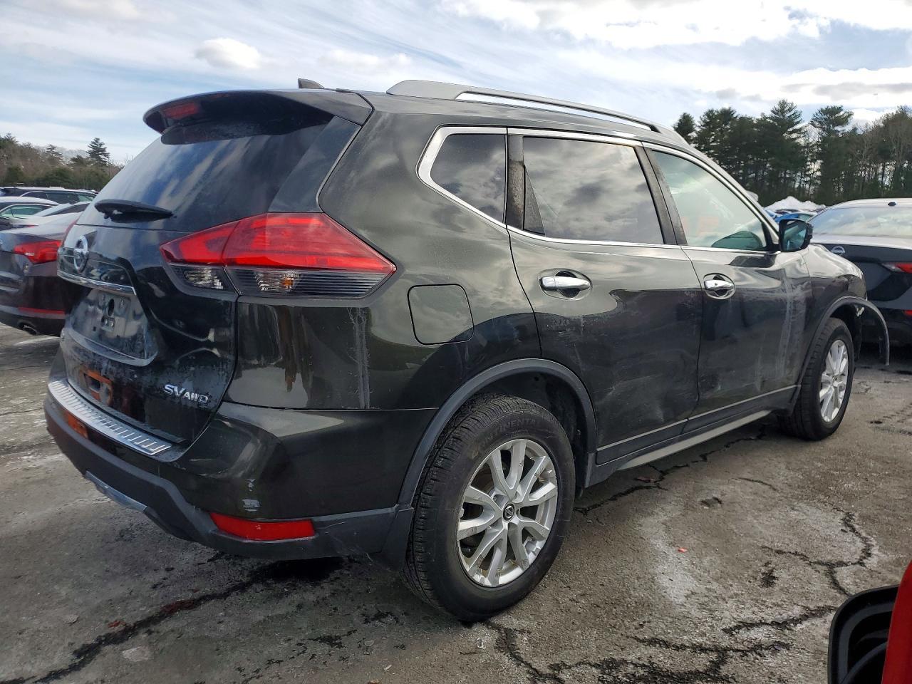 2017 Nissan Rogue sv