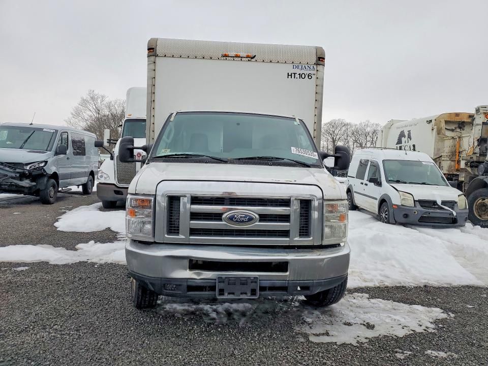 2015 Ford E350 BOX Truck