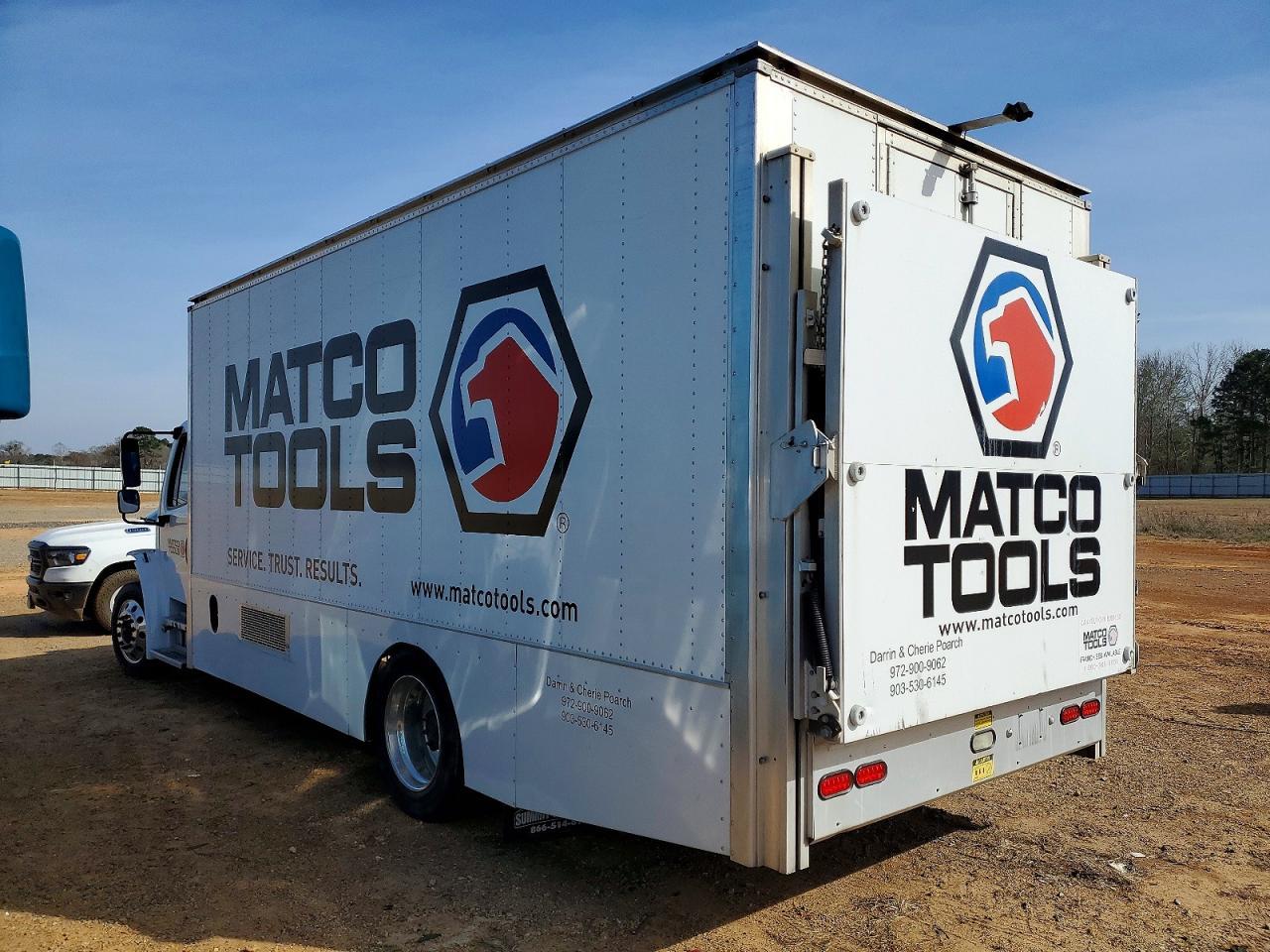2017 Freightliner Business Class M2 Delivery Truck