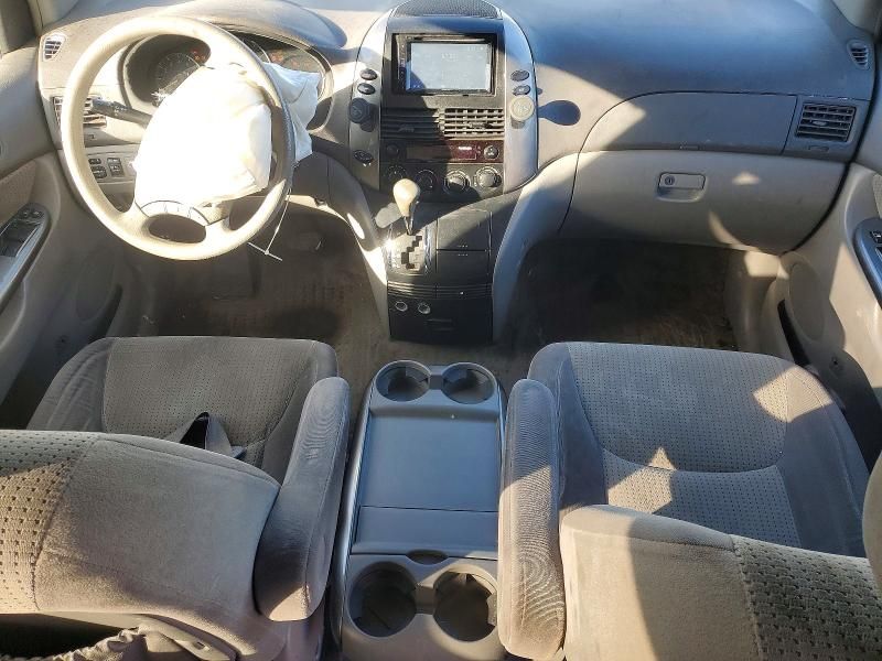 2009 Toyota Sienna ce