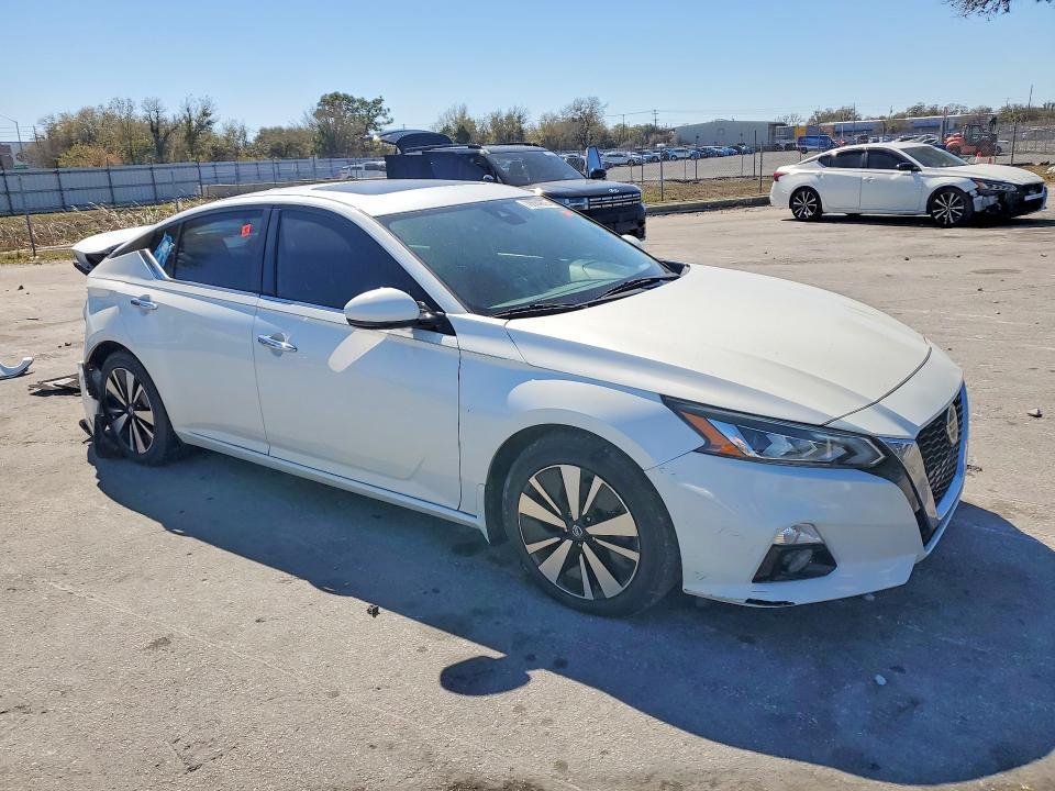 2019 Nissan Altima sv