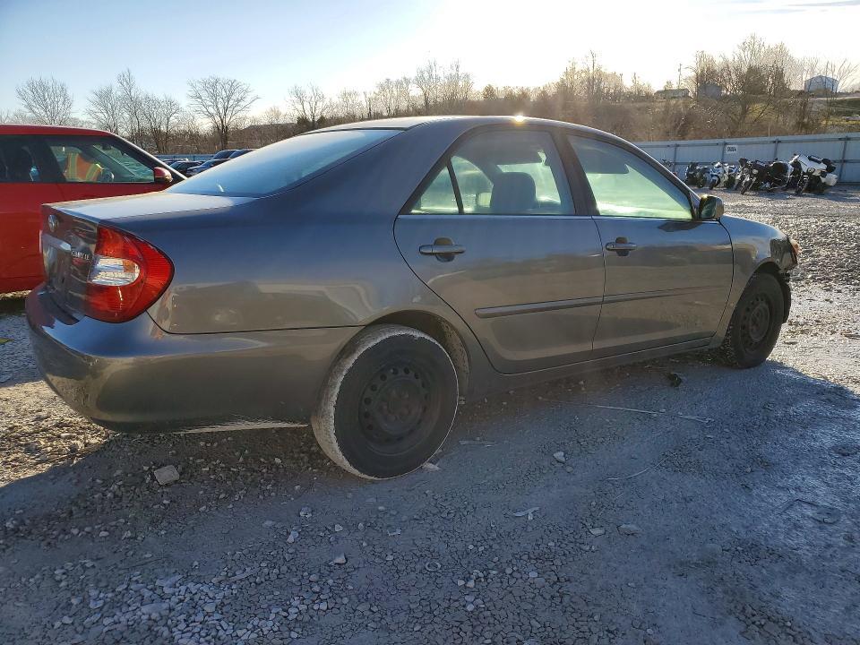 2003 Toyota Camry le