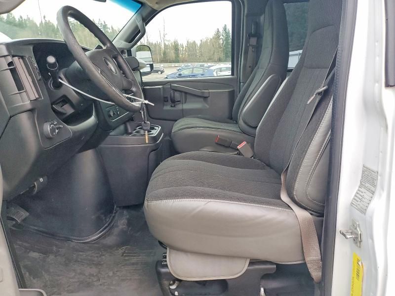 2017 GMC Savana 2500 Cargo Delivery Van