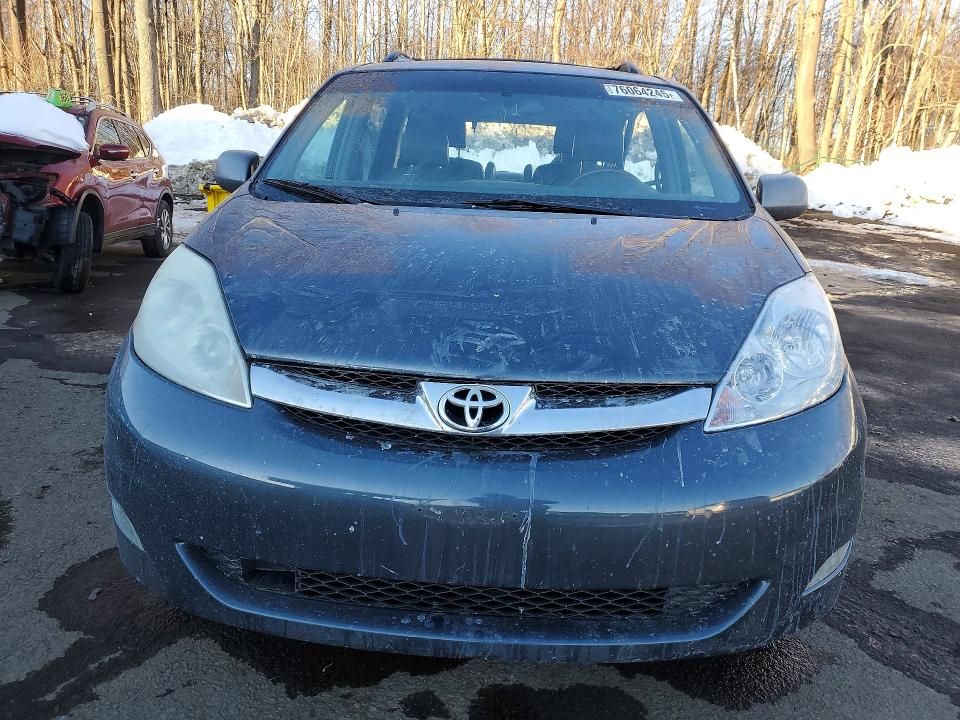 2006 Toyota Sienna xle