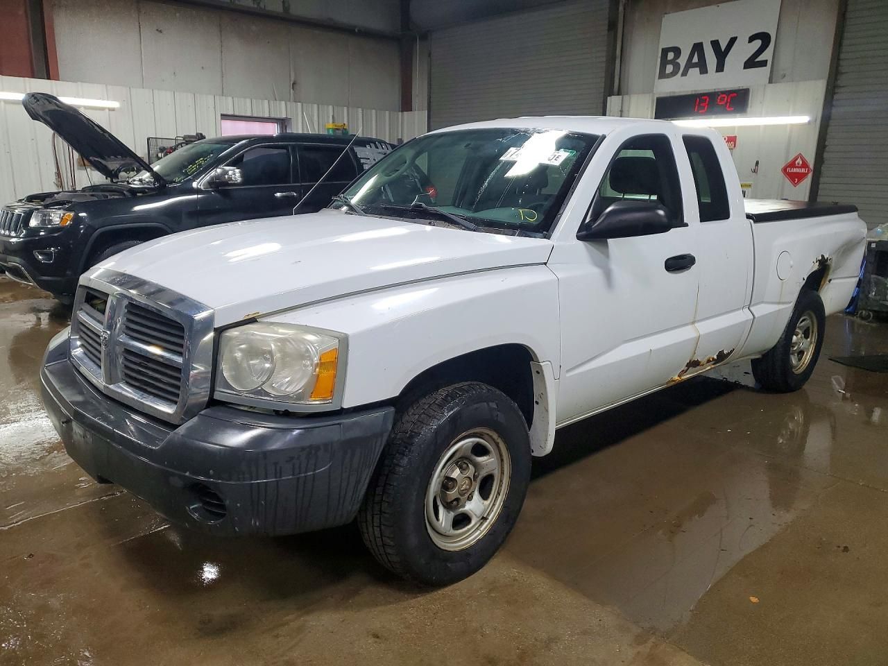 2005 Dodge Dakota st