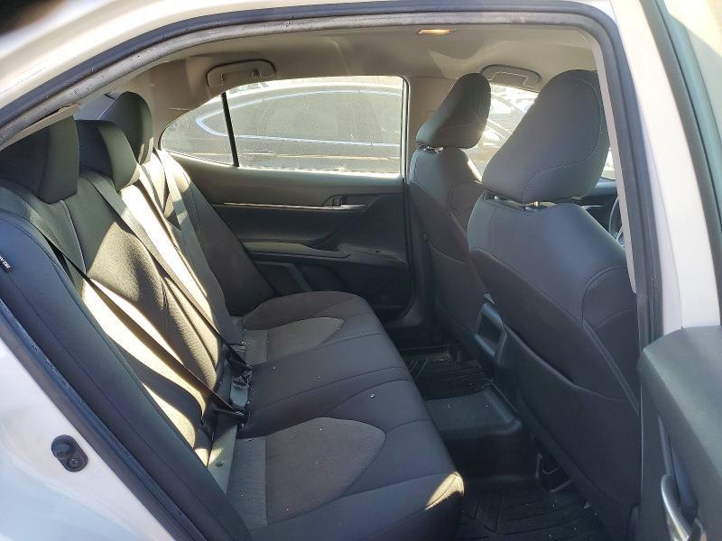 2021 Toyota Camry le