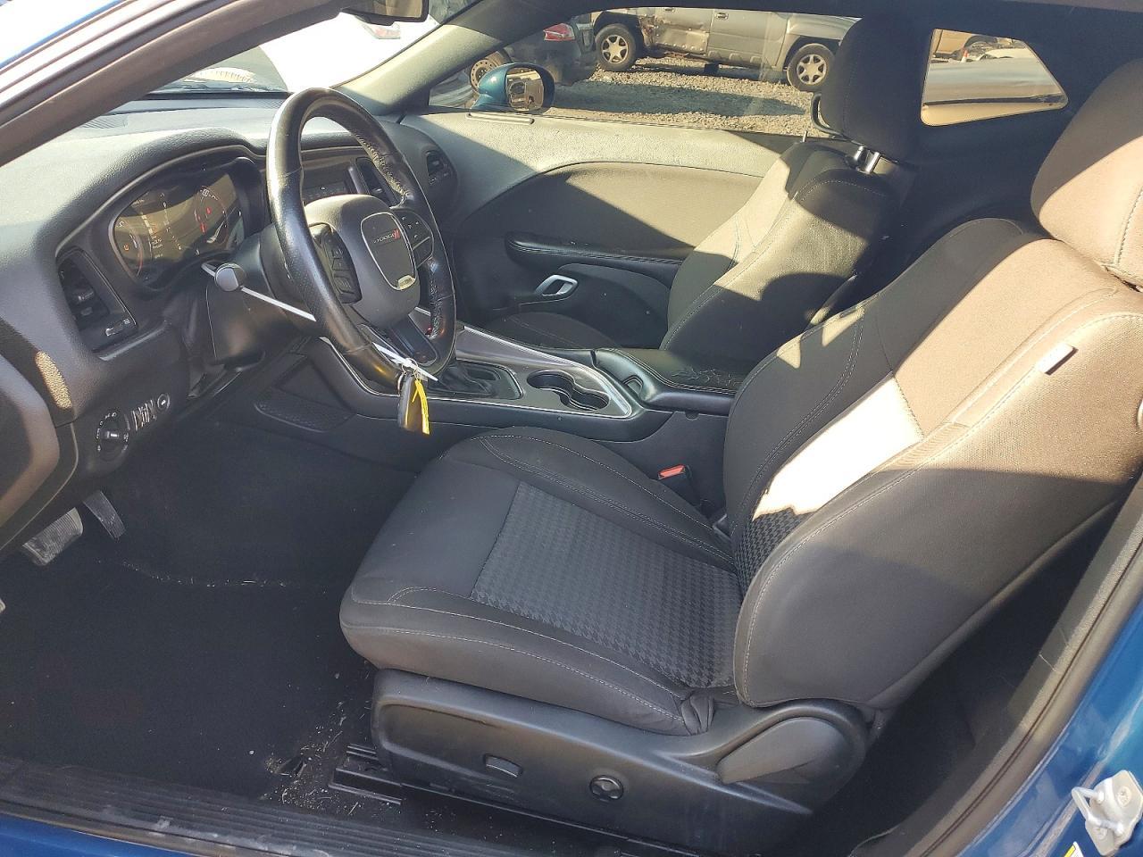 2021 Dodge Challenger sxt