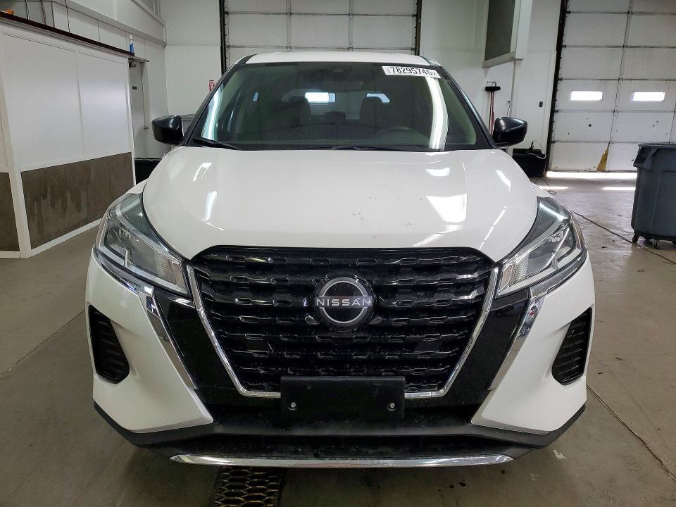 2024 Nissan Kicks s