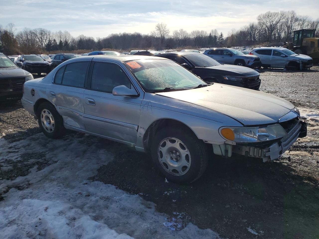 2002 Lincoln Continental