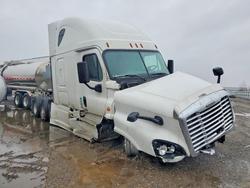 Salvage cars for sale from Copart Columbia Station, OH: 2018 Freightliner Cascadia 125 Semi Truck