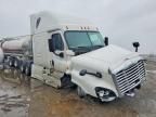 2018 Freightliner Cascadia 125 Semi Truck