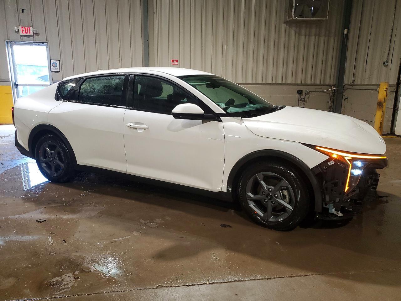2025 KIA K4 lx