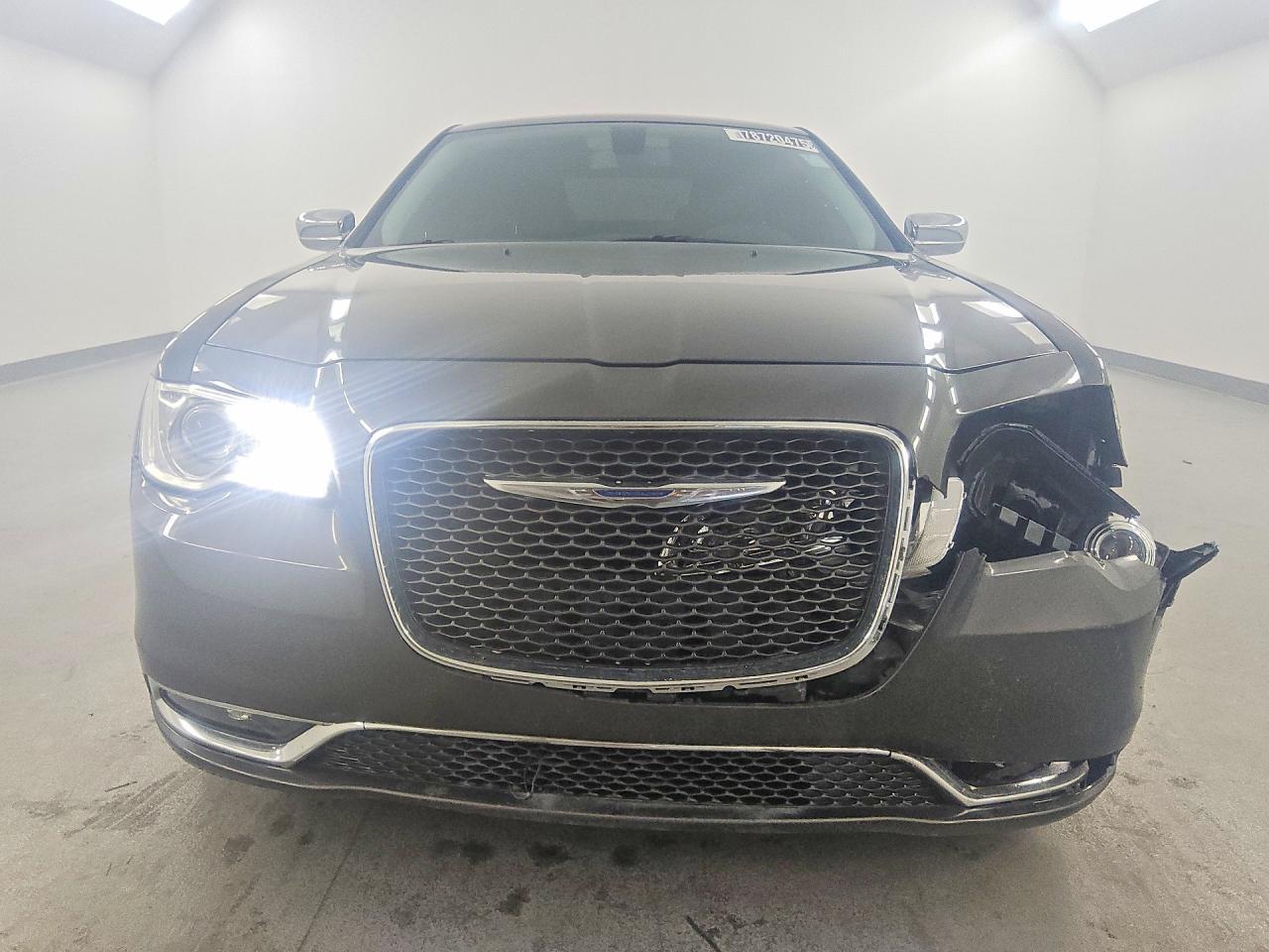 2018 Chrysler 300 Limited