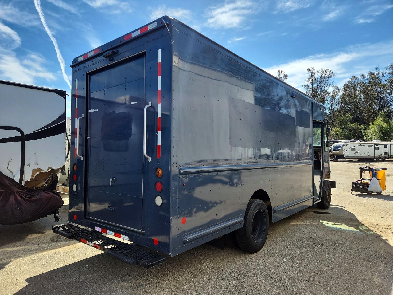 2021 Freightliner MT45G Delivery Truck