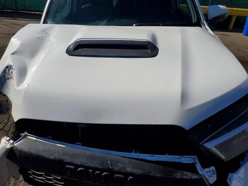 2023 Toyota 4runner se