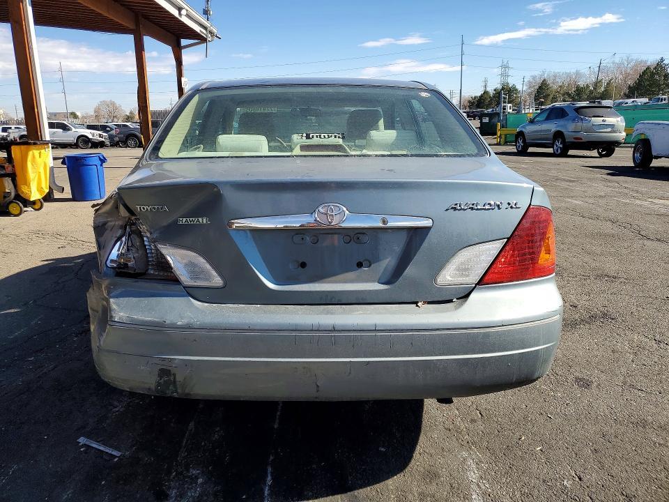2000 Toyota Avalon xl