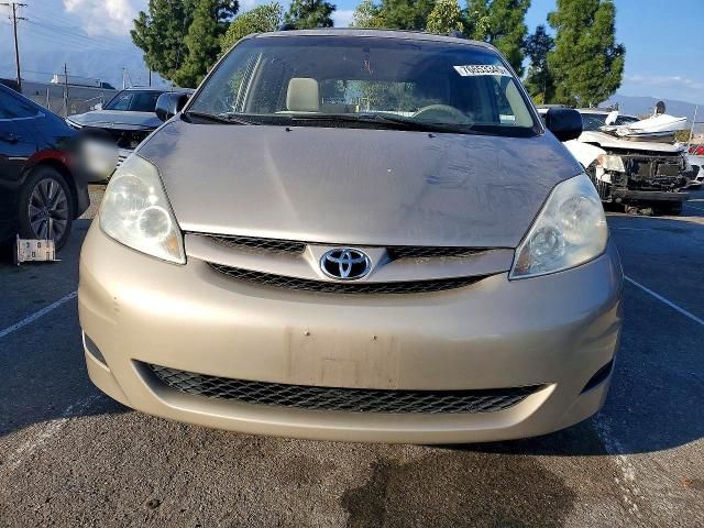 2009 Toyota Sienna ce