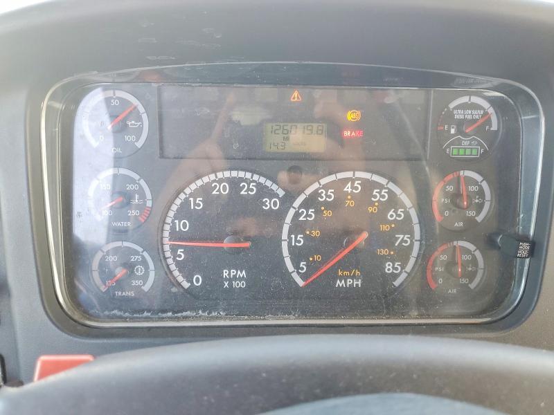 2013 Freigliner 2013 Freightliner M2 106 MED