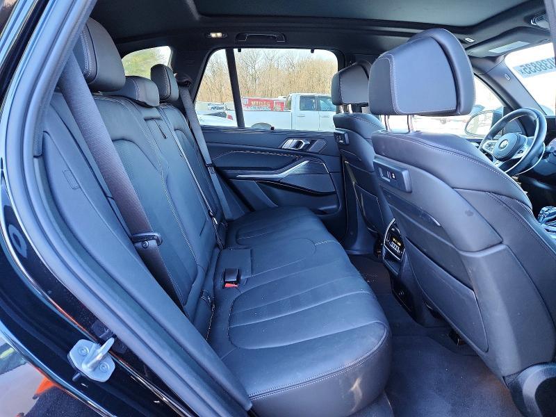 2022 BMW X5 M50i