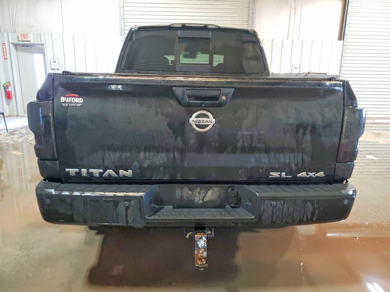 2017 Nissan Titan SL