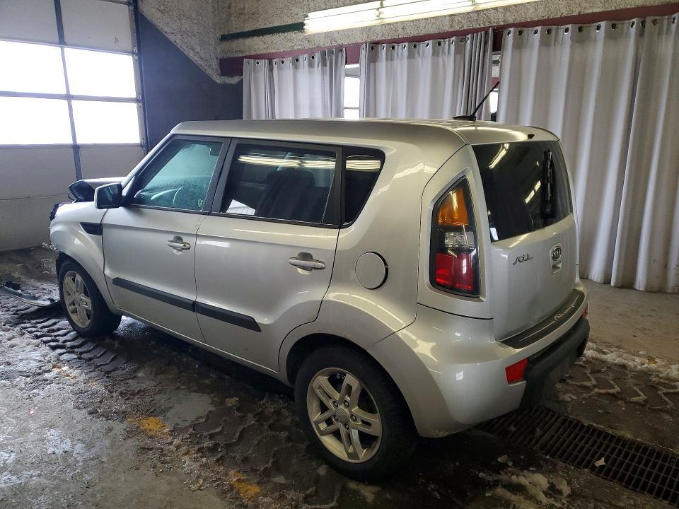 2011 KIA Soul +