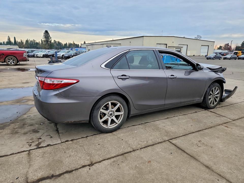 2017 Toyota Camry le