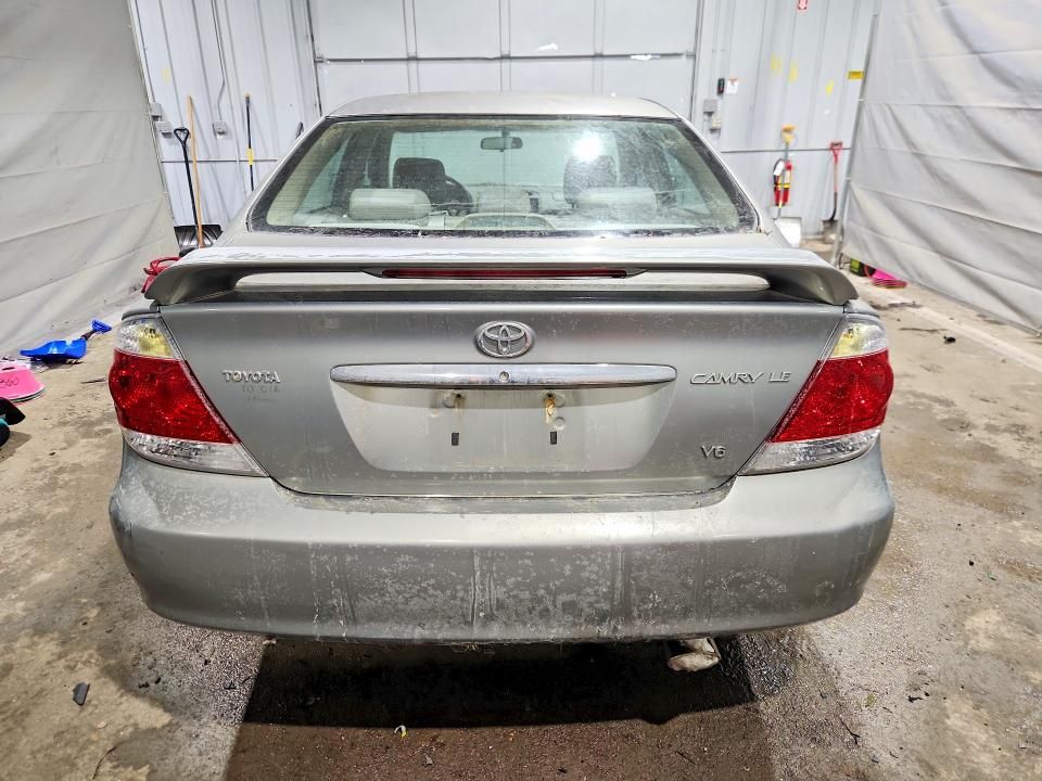 2006 Toyota Camry le