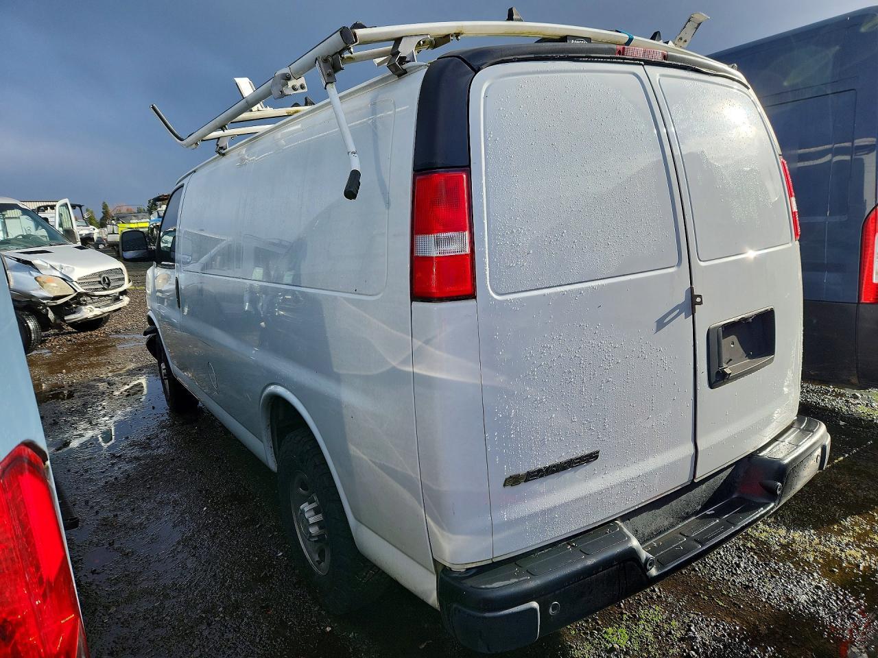 2020 Chevrolet Express G2500 Utility / Service van