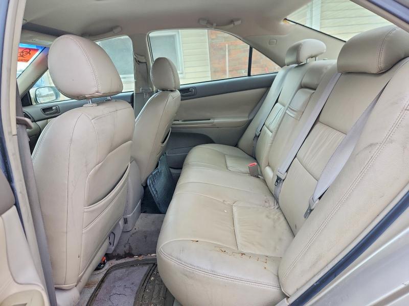 2003 Toyota Camry le