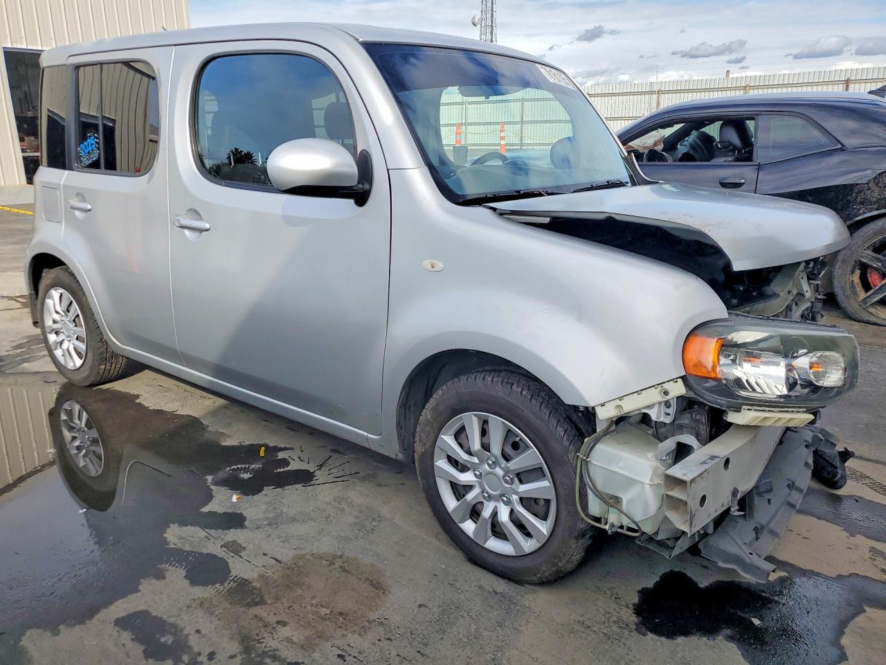 2013 Niss Cube