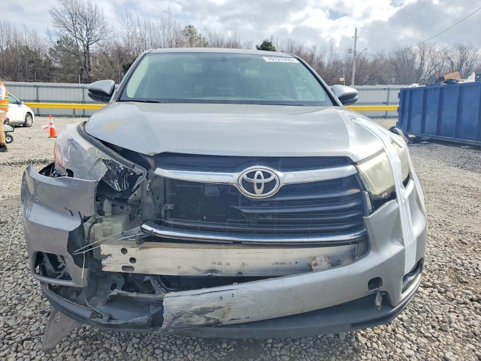 2015 Toyota Highlander le