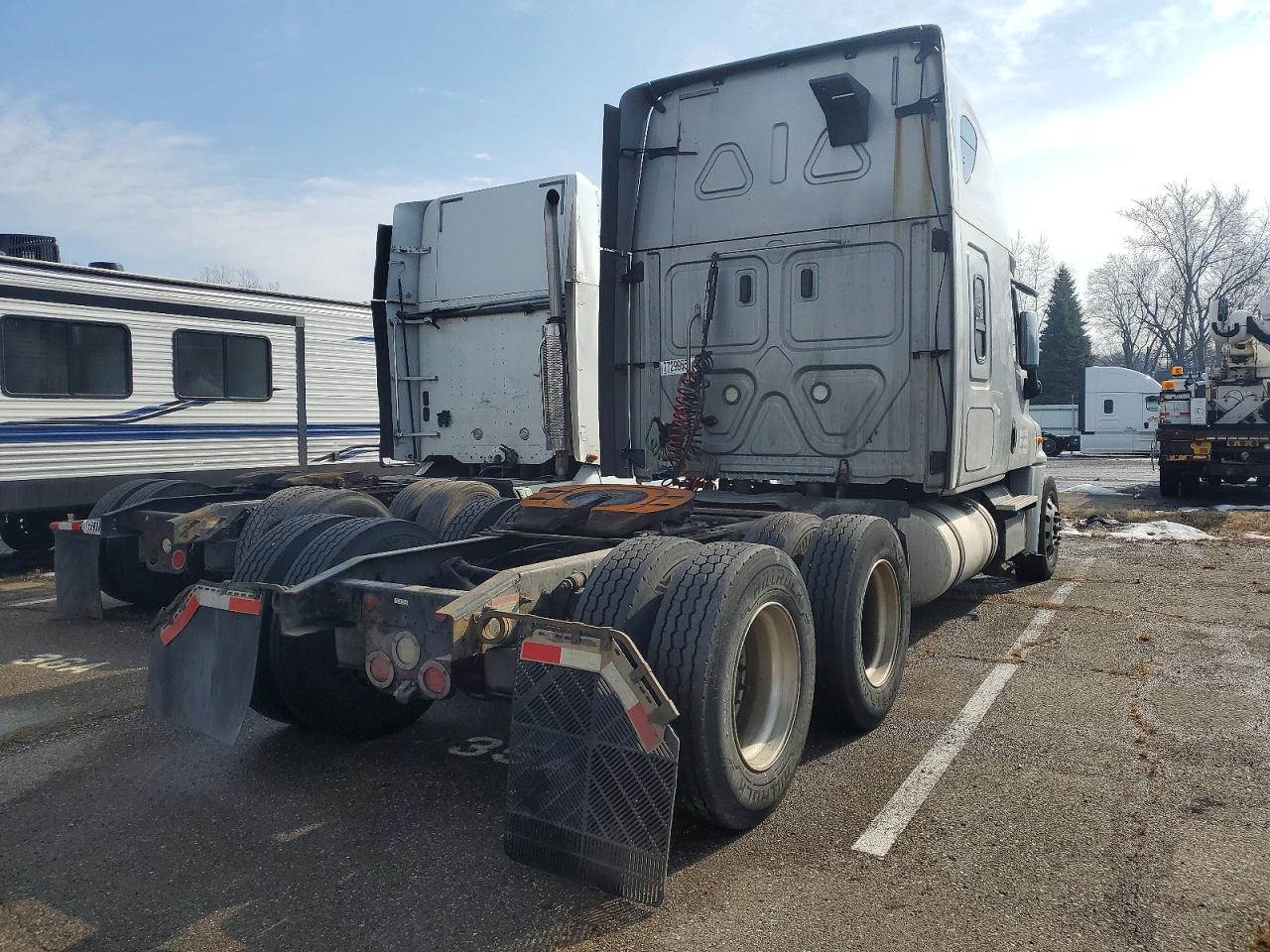 2018 Freightliner Cascadia 125 Semi Truck