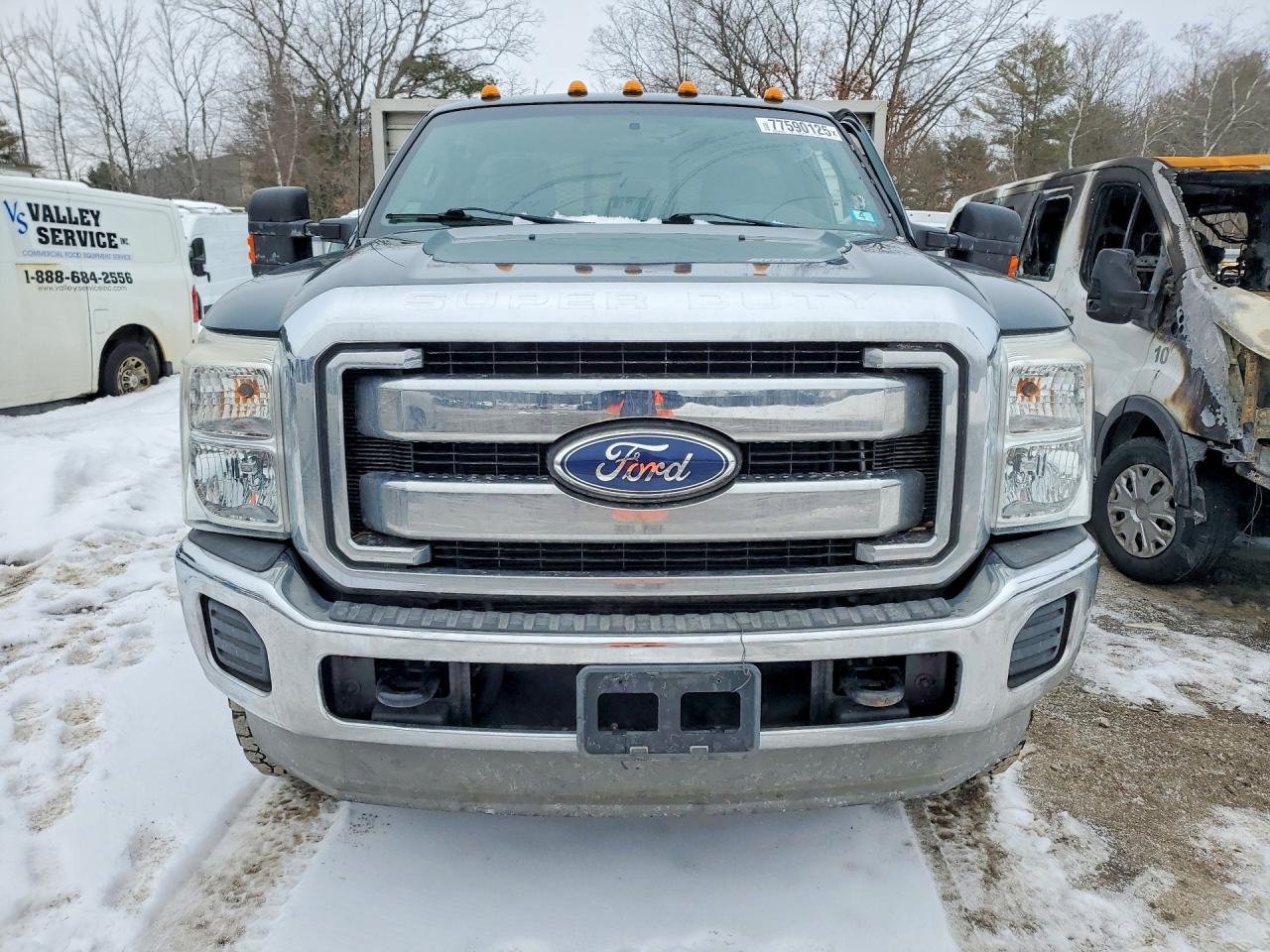 2011 Ford F250 Super Duty Flatbed Truck