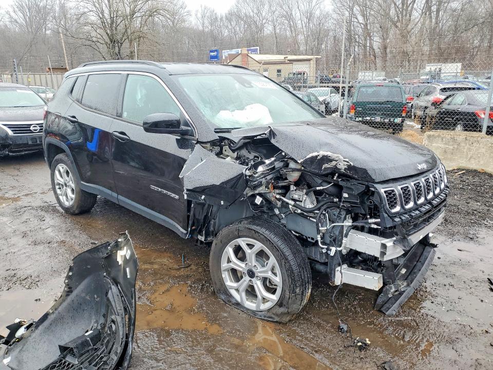 2025 Jeep Compass Latitude