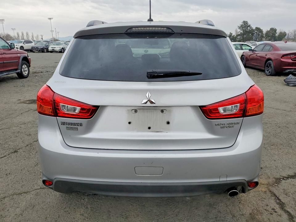 2013 Mitsubishi Outlander Sport le