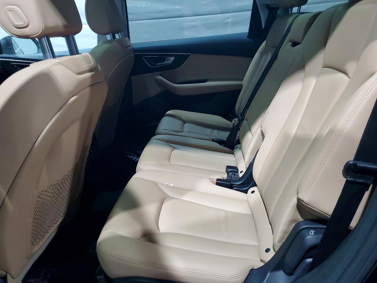 2021 Audi Q7 Premium Plus